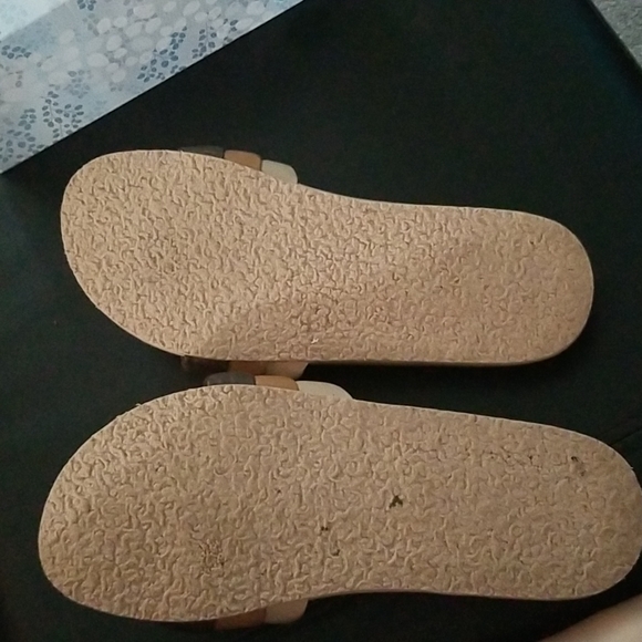 Low Key Classic Seychelles sandals - Picture 3 of 4